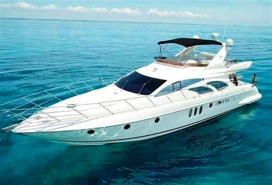 fury-yacht-for-sale-62-azimut-2004