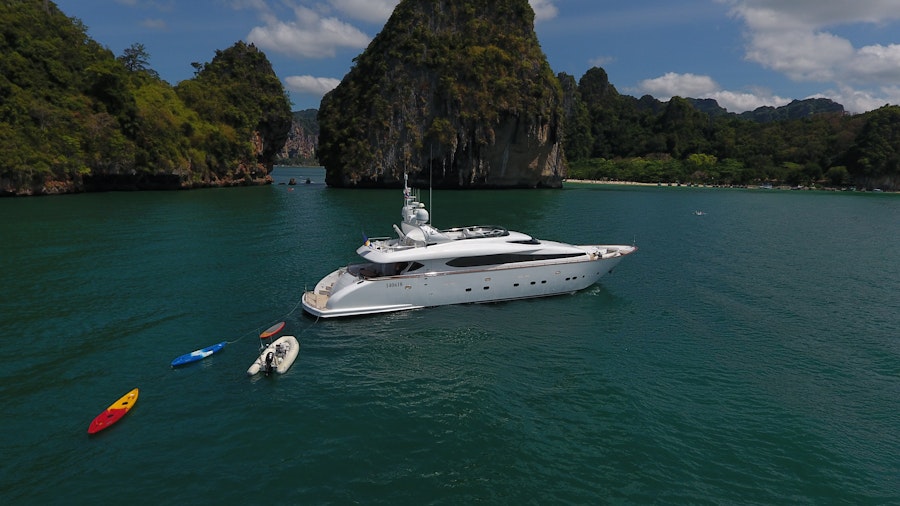 Features for AVELINE Private Luxury Yacht For charter