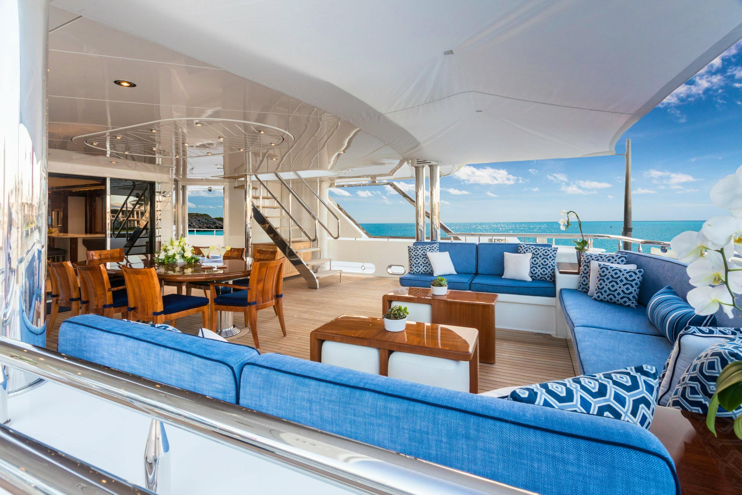 Seasonal Rates for CHASING DAYLIGHT Private Luxury Yacht For Charter