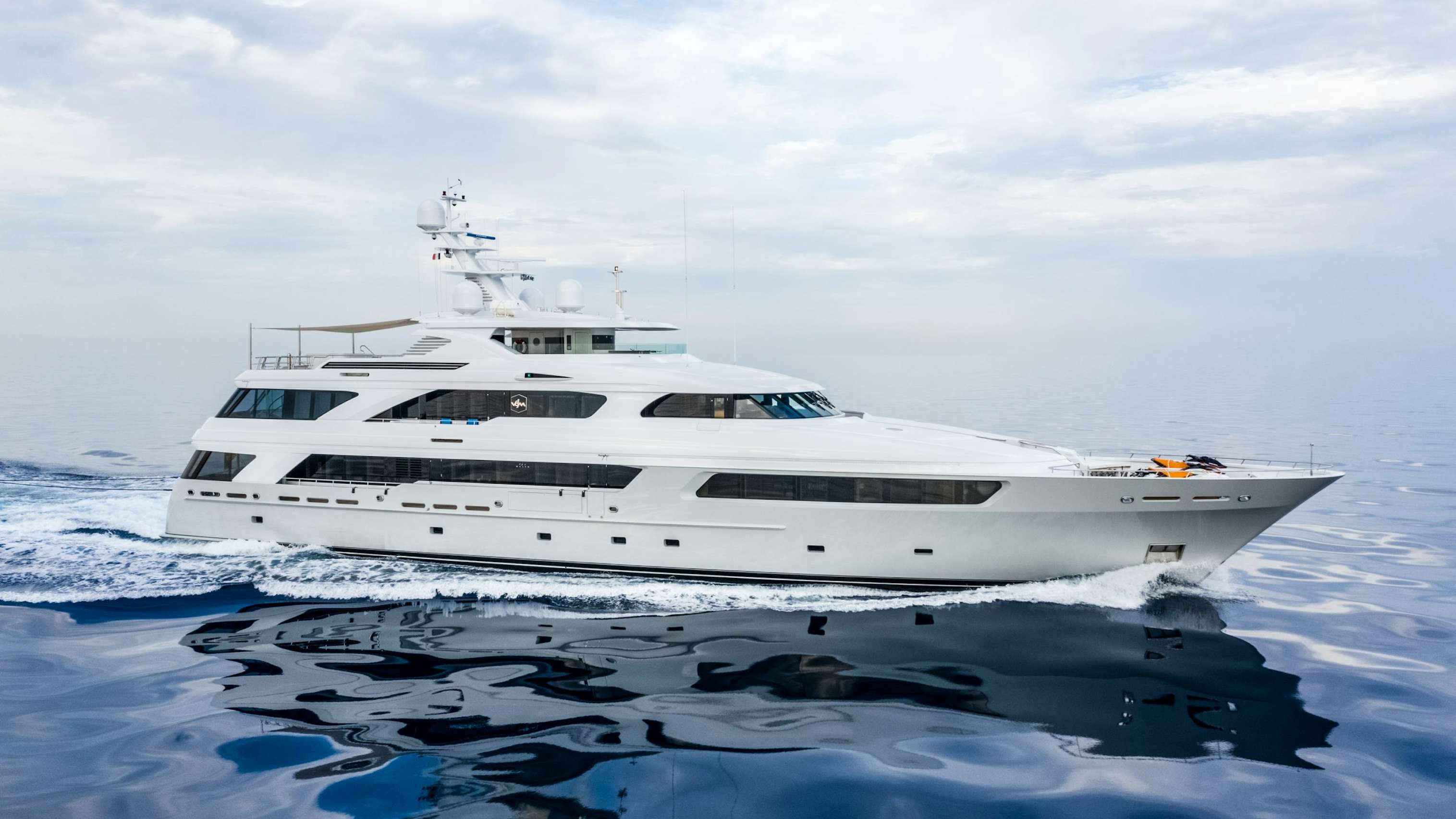 Watch Video for VICTORIA DEL MAR Yacht for Charter