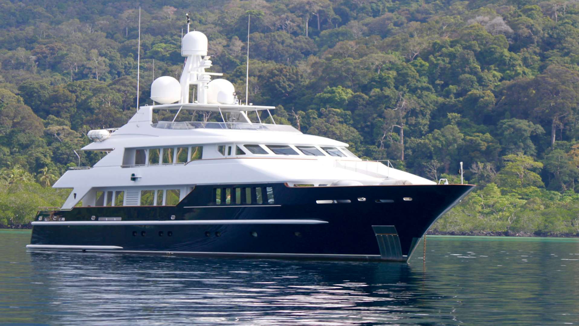 Watch Video for LADY AZUL Yacht for Charter