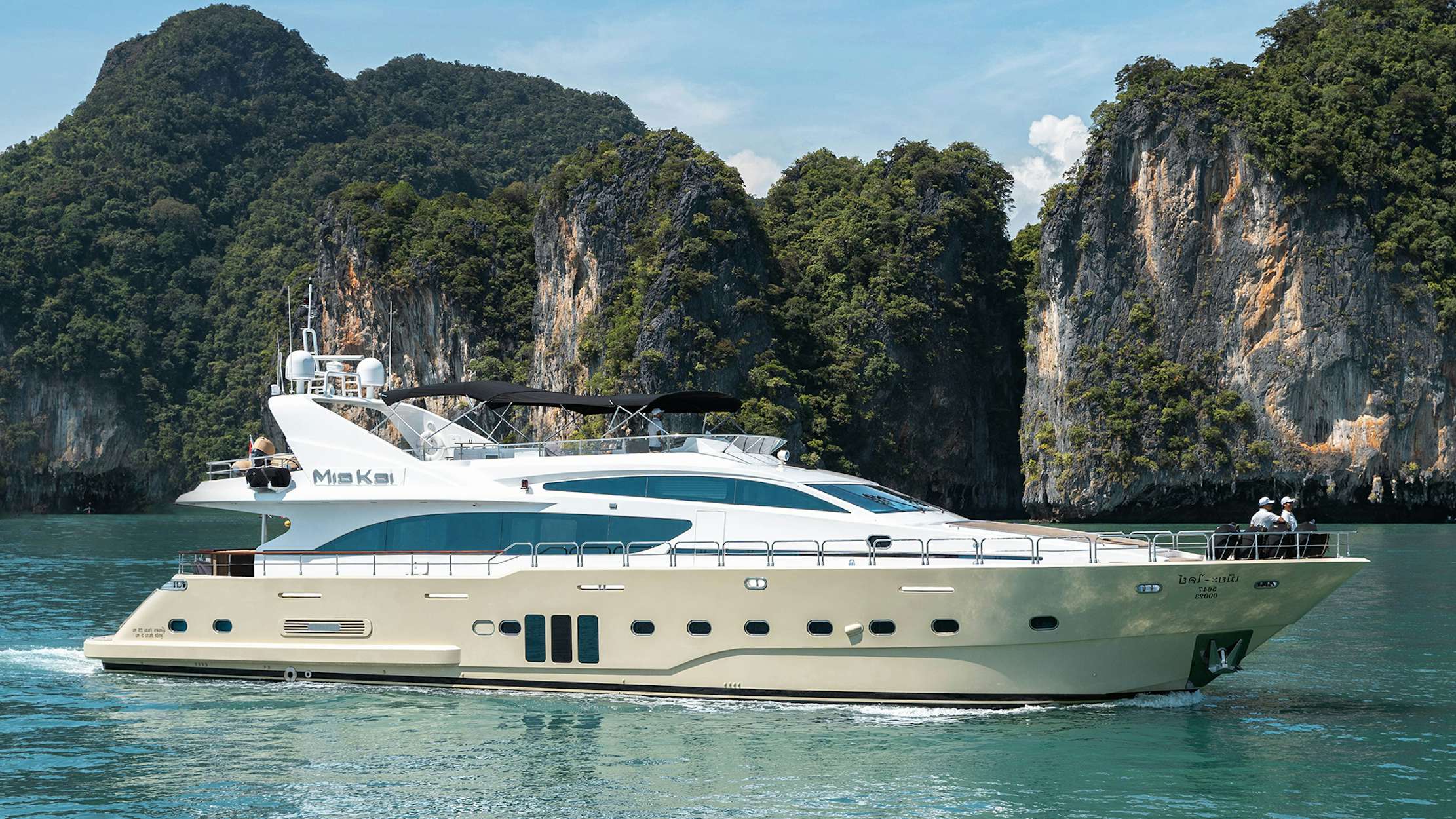 Watch Video for MIA KAI Yacht for Charter