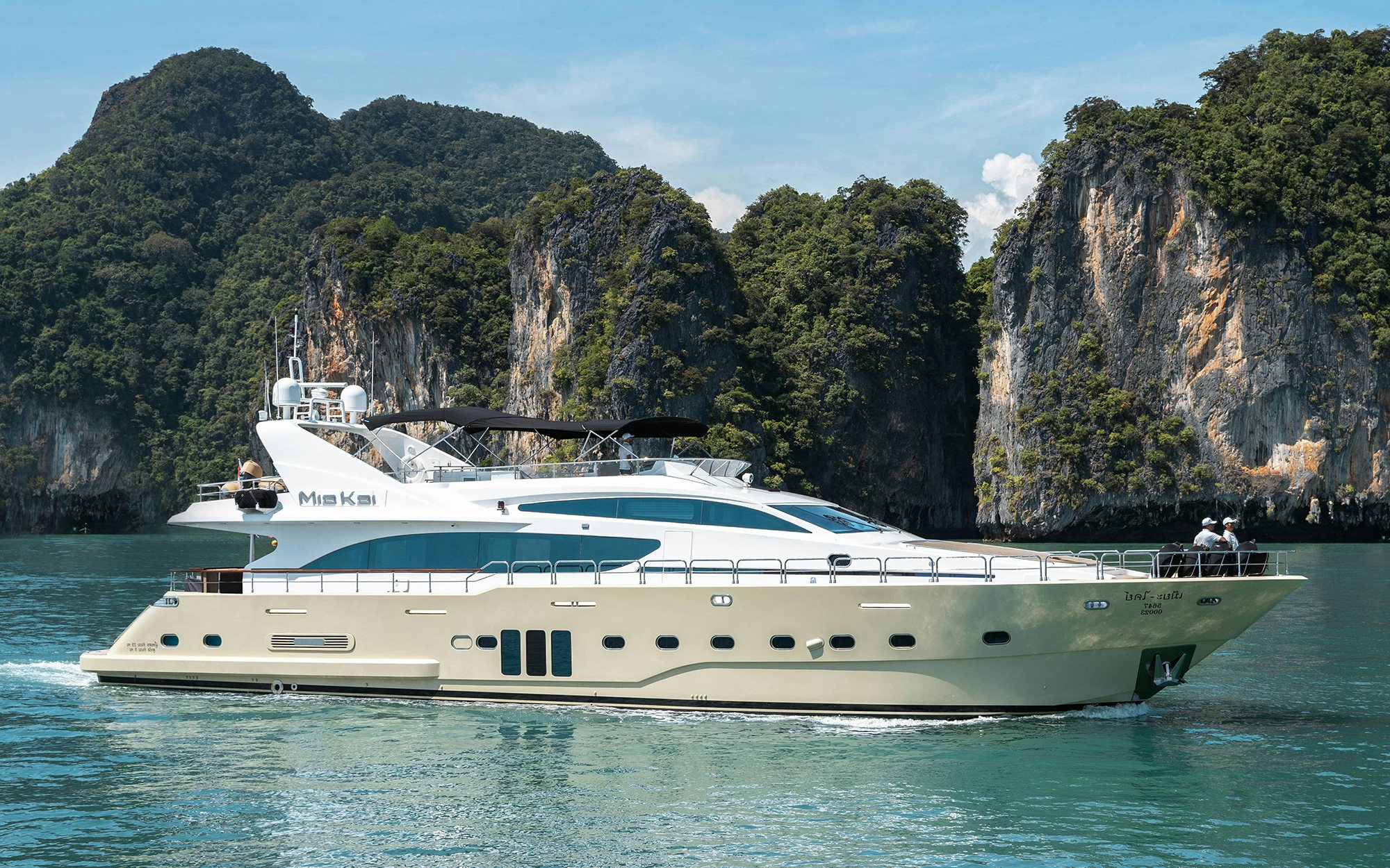 Watch Video for MIA KAI Yacht for Charter