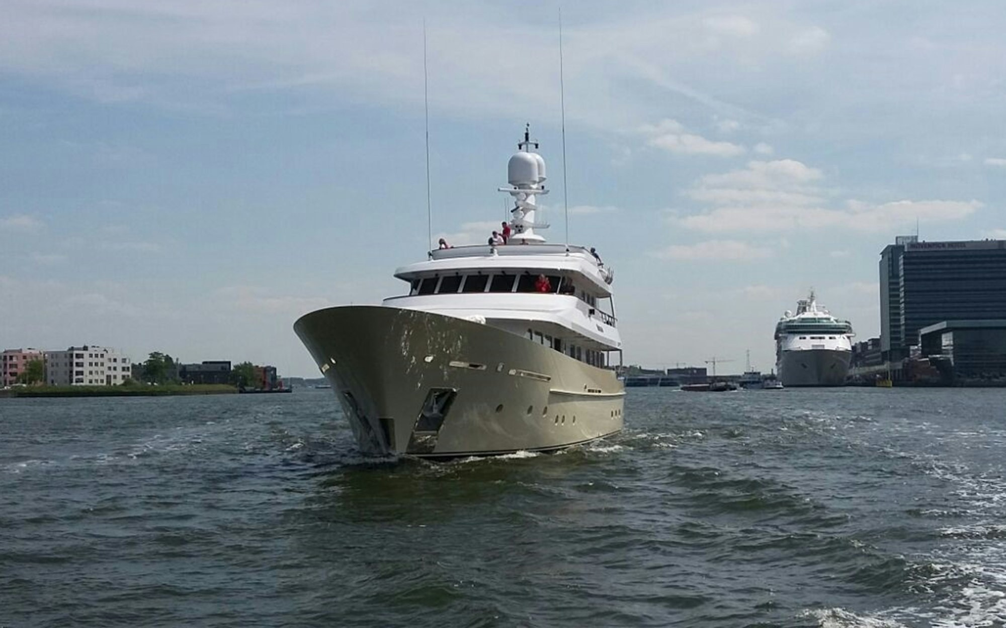 Seasonal Rates for SOPRANO Private Luxury Yacht For Charter