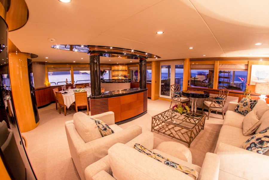 Features for SPIRIT Private Luxury Yacht For charter