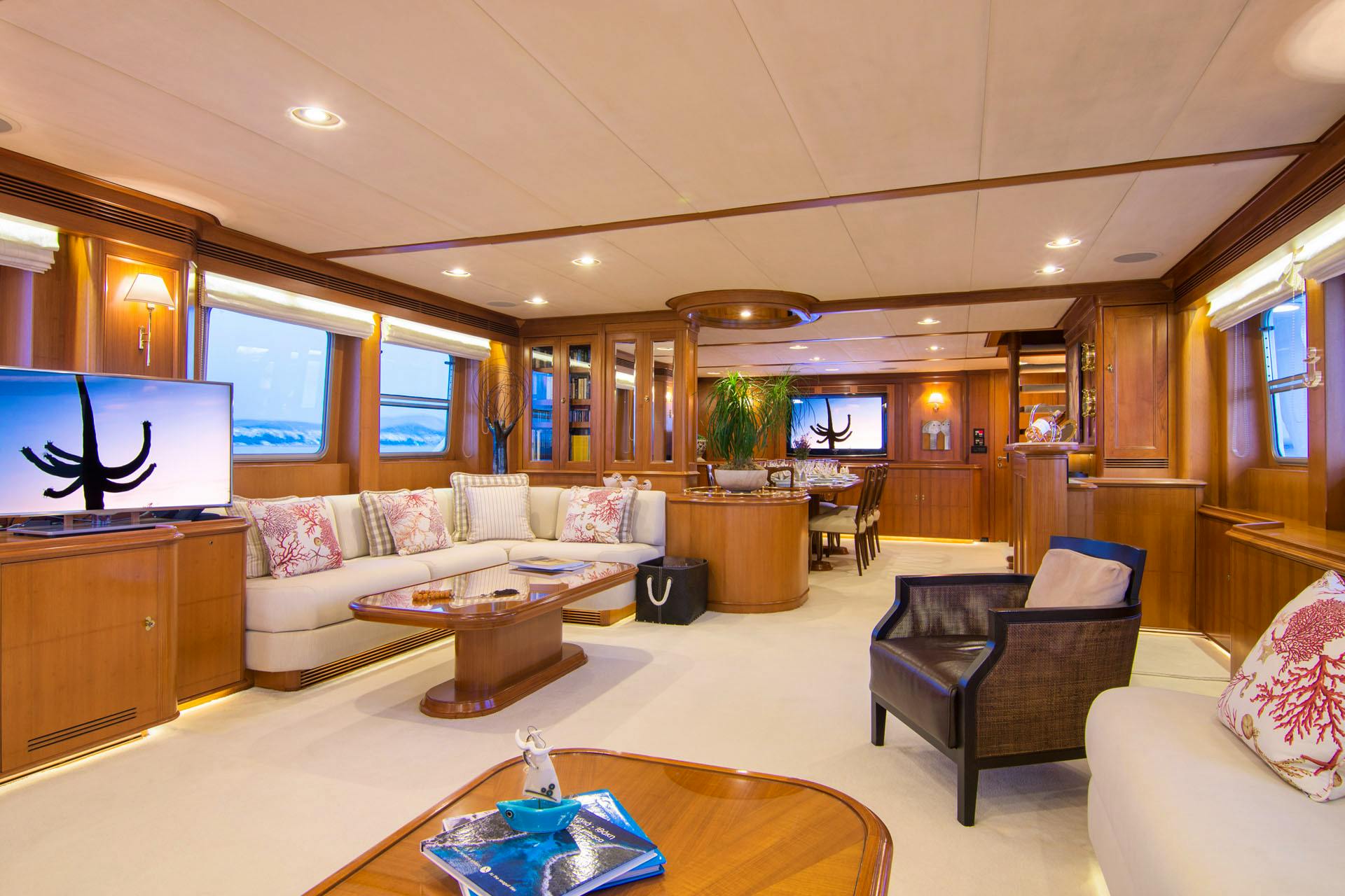 Tendar & Toys for SUNCOCO Private Luxury Yacht For charter