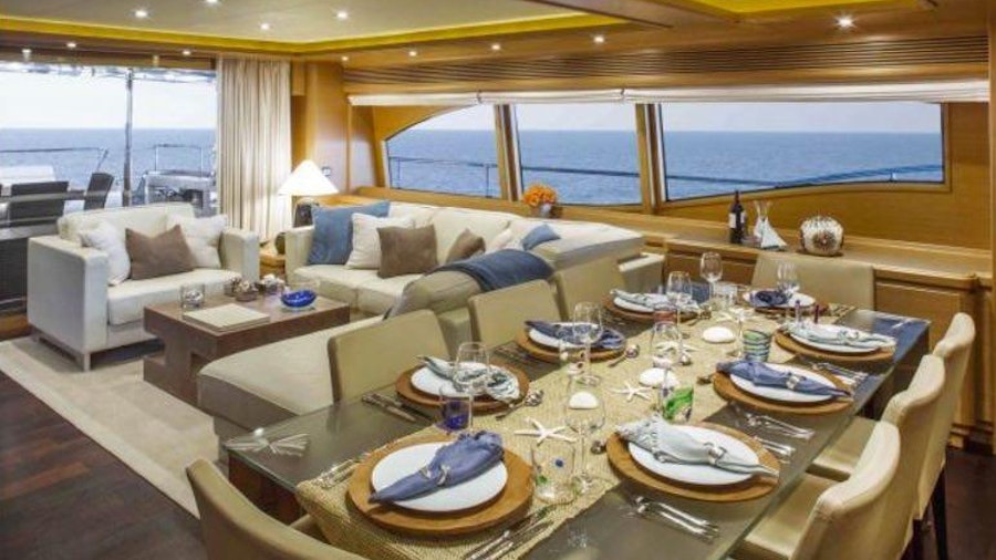 97 Ferretti CustomLine Yacht