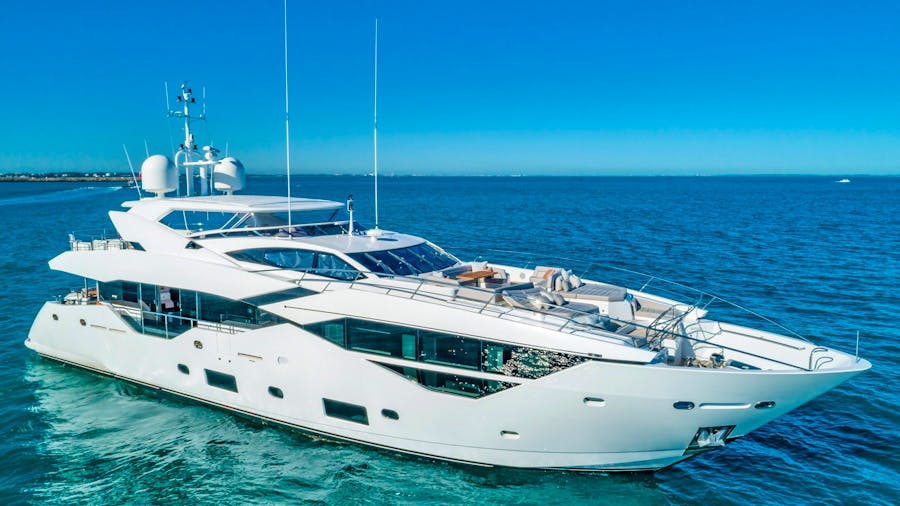 Fratelli Yacht For Charter Sunseeker Luxury Yacht Charter