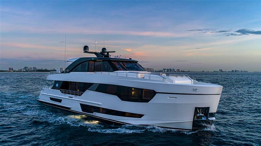 OCEAN ALEXANDER 90R02 Yacht for Sale 90 OCEAN ALEXANDER 2019