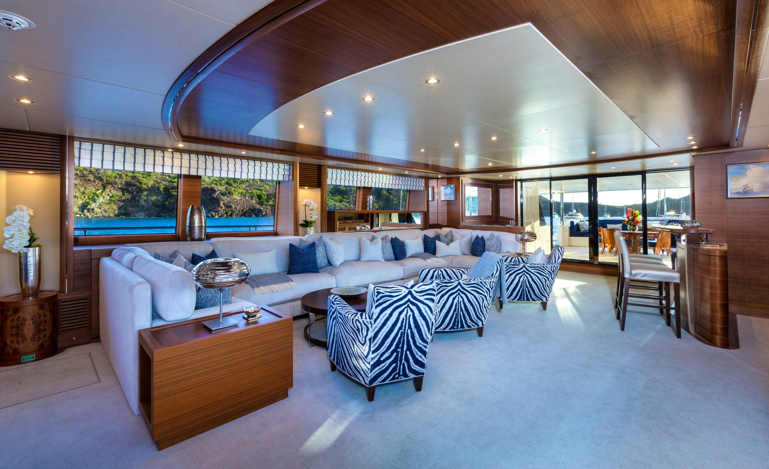 Features for BALISTA Private Luxury Yacht For charter