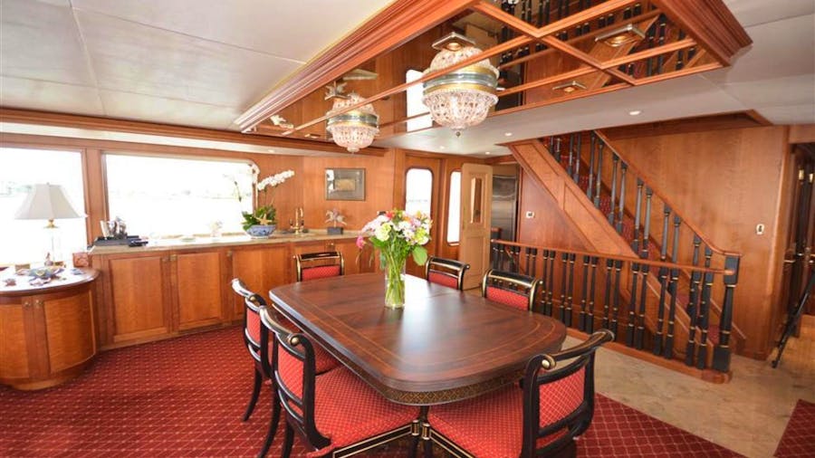 Ar De Yacht For Sale 122 Burger 2002