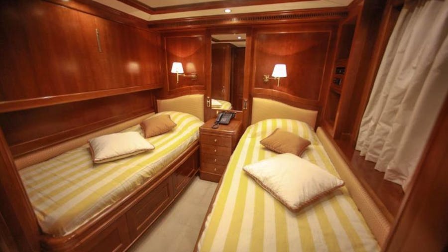 Lalika Yacht For Sale 99 Benetti 2006