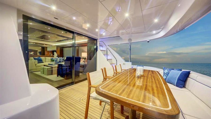 IMAGINE Yacht for Sale | 75 HATTERAS 2019