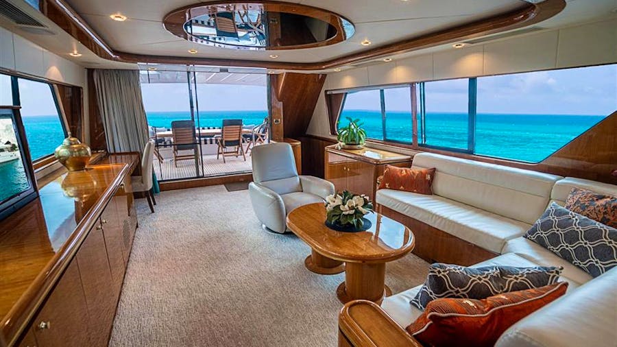 Lady Bull Yacht For Sale 82 Horizon 2001