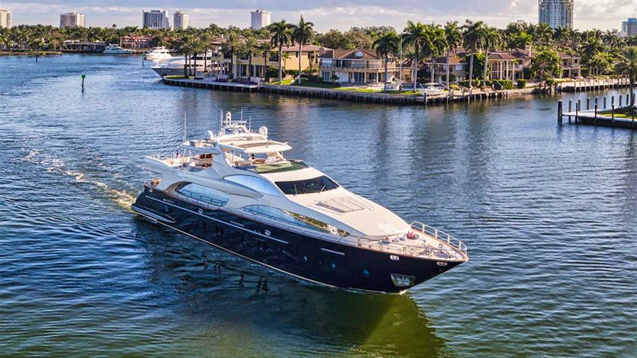 VIVERE Yacht for Sale 116 AZIMUT 2007 VIVERE Yacht for Sale 116 AZIMUT 2007