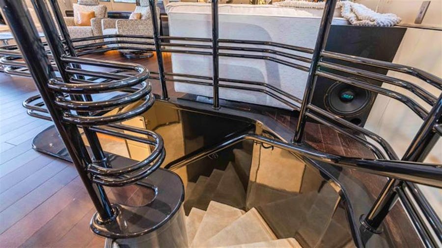 chimera yacht for sale 125 broward 1989