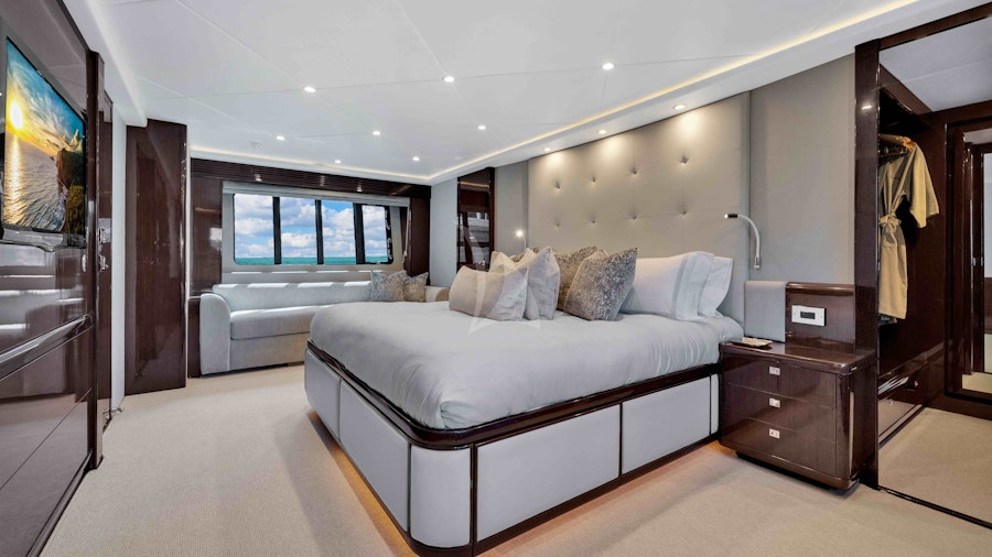 CURRENT  SEA Yacht