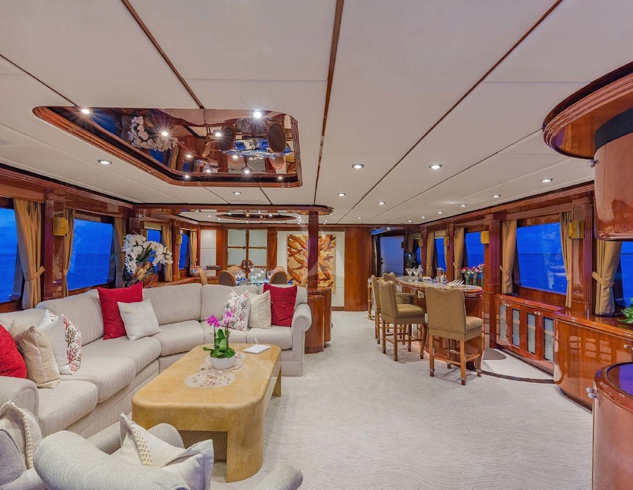 Tendar & Toys for QUINTESSA Private Luxury Yacht For charter