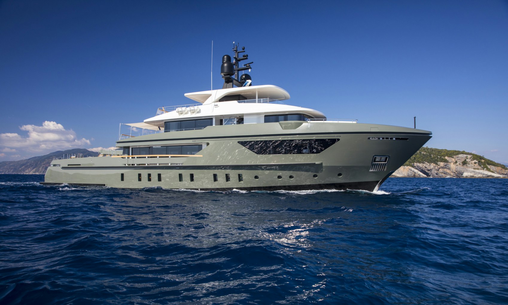 MOKA Yacht for Charter | 138' (42.2m) 2015 5 Cabins Sanlorenzo | N&J