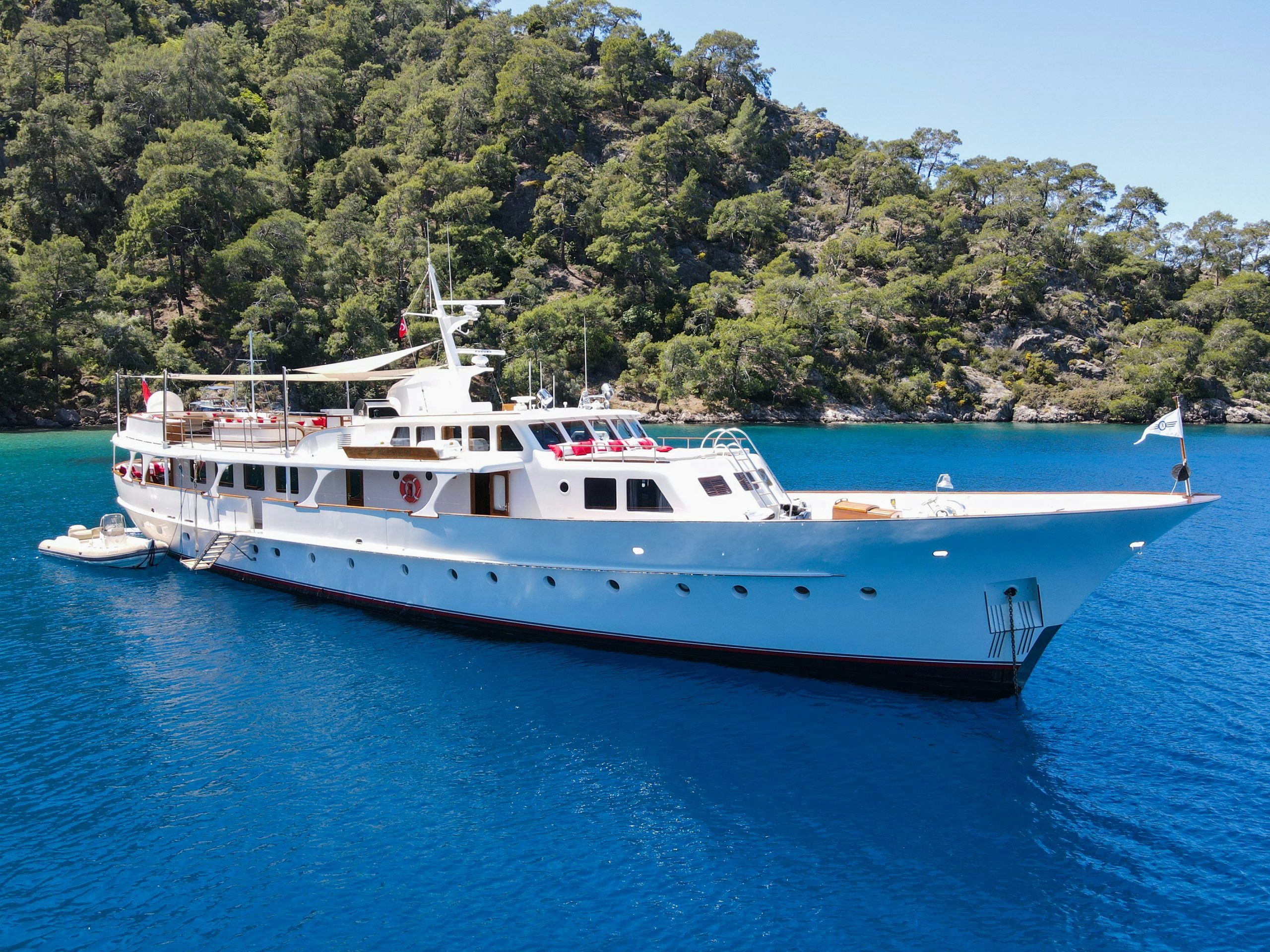 Watch Video for ALHAMBRA Yacht for Charter