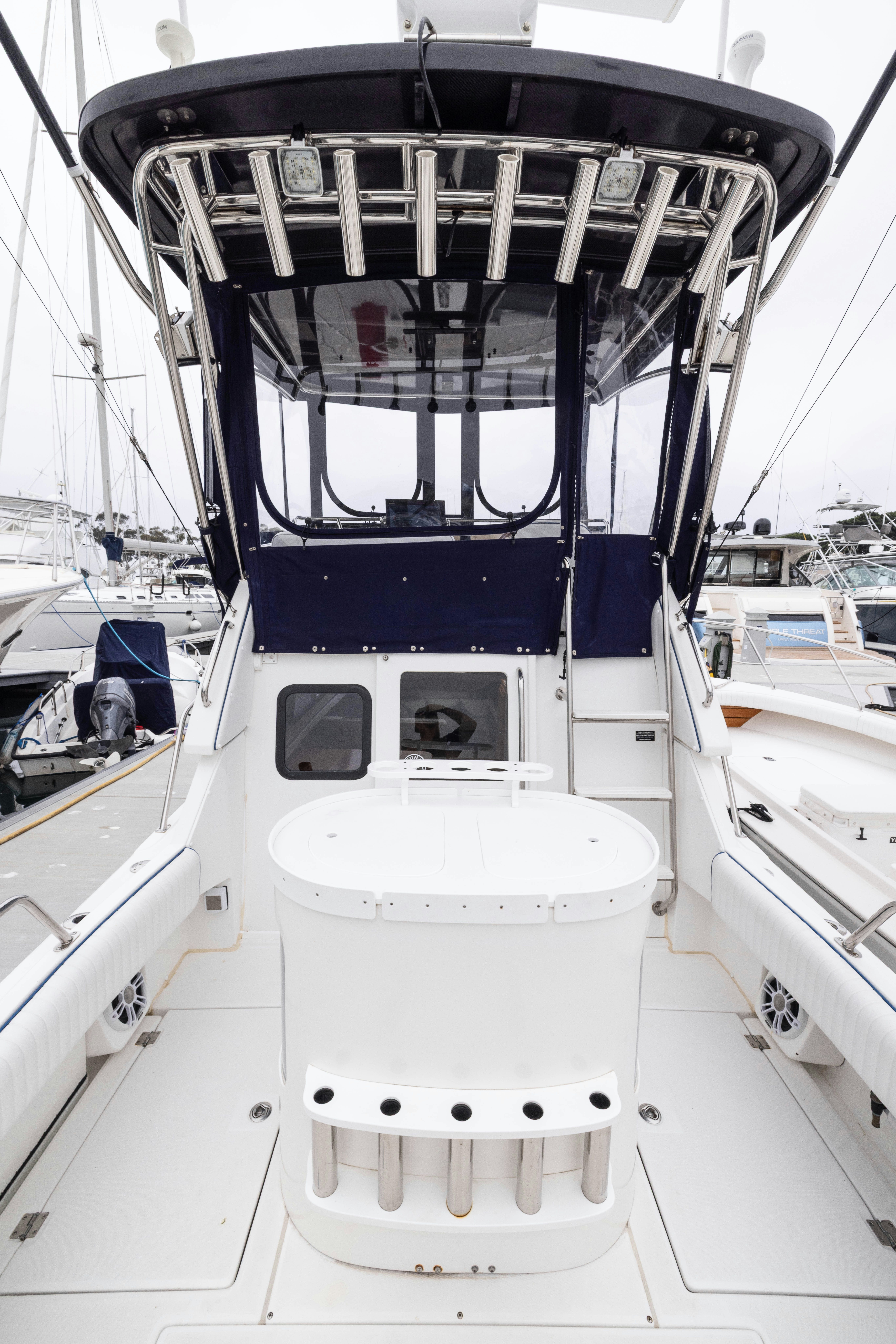 a large white machine aboard 5TH KID Yacht for Sale