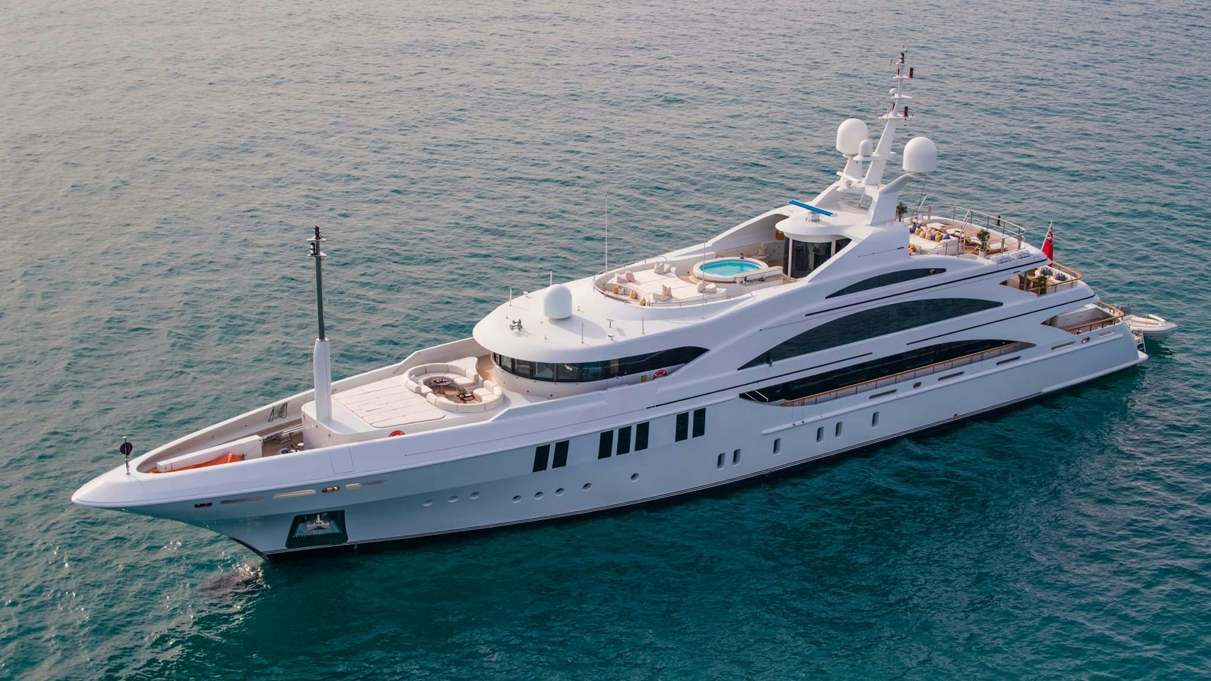 200 Ft Yacht Rental: Ultimate Luxury on the Water