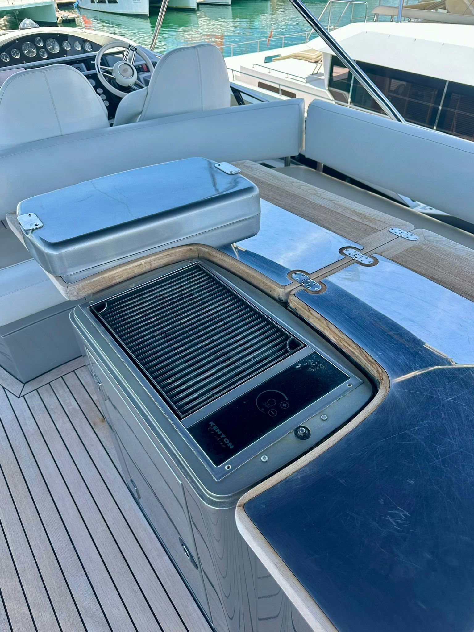 graphical user interface aboard QUICKSILVER I Yacht for Sale