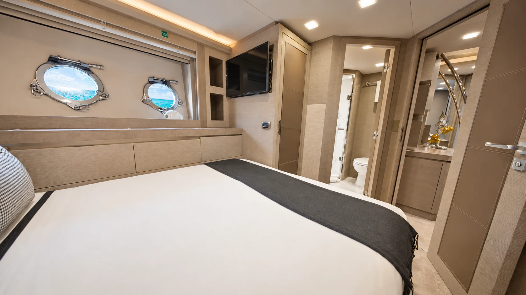 a large bathroom with a large bathtub aboard CIELO NERO Yacht for Charter