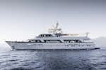 yacht charter test