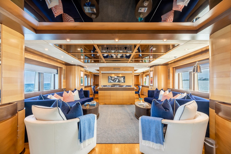 Features for SWEET CAROLINE Private Luxury Yacht For charter