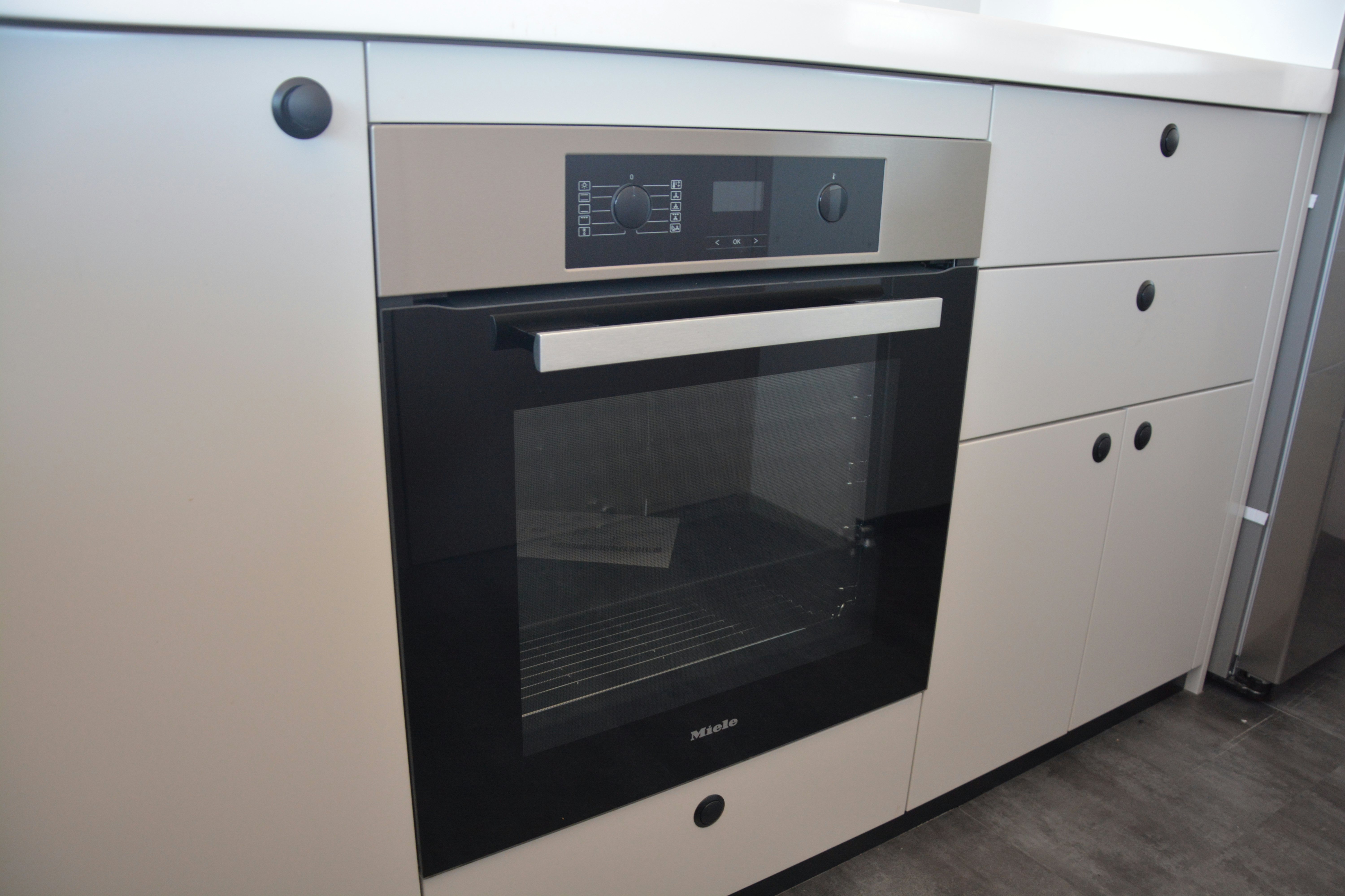 a white microwave oven aboard ZIMA Yacht for Sale