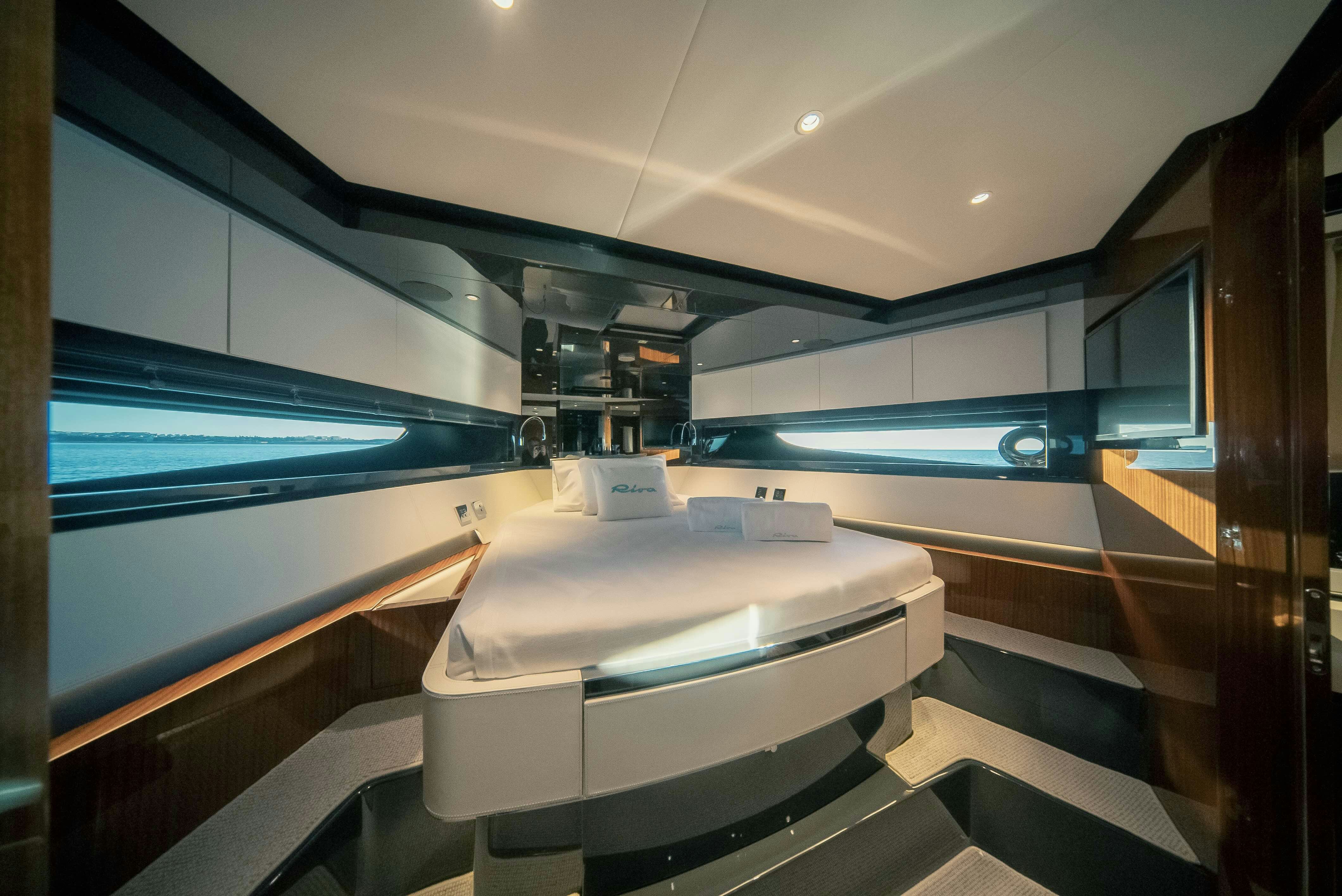 a room with a tub and a sink aboard DIABLE Yacht for Sale