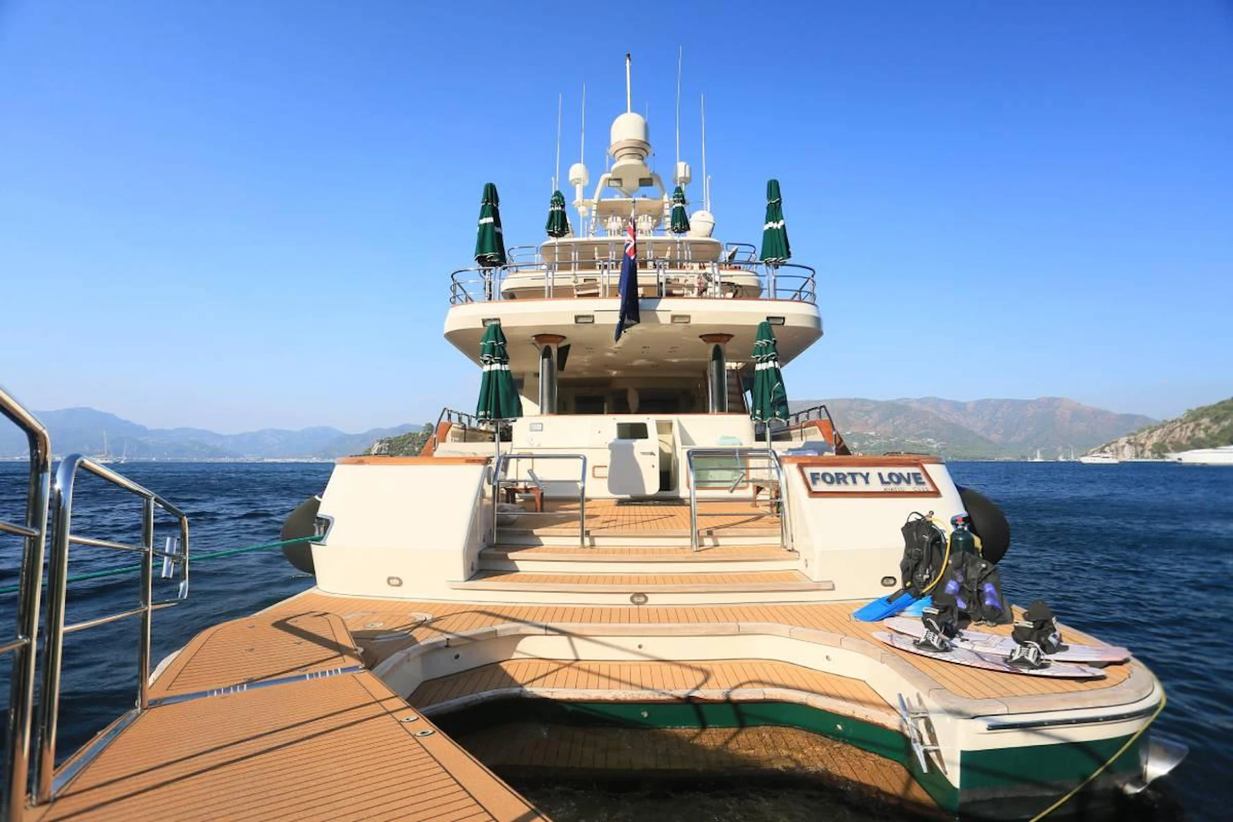 FORTY LOVE yacht charter 2