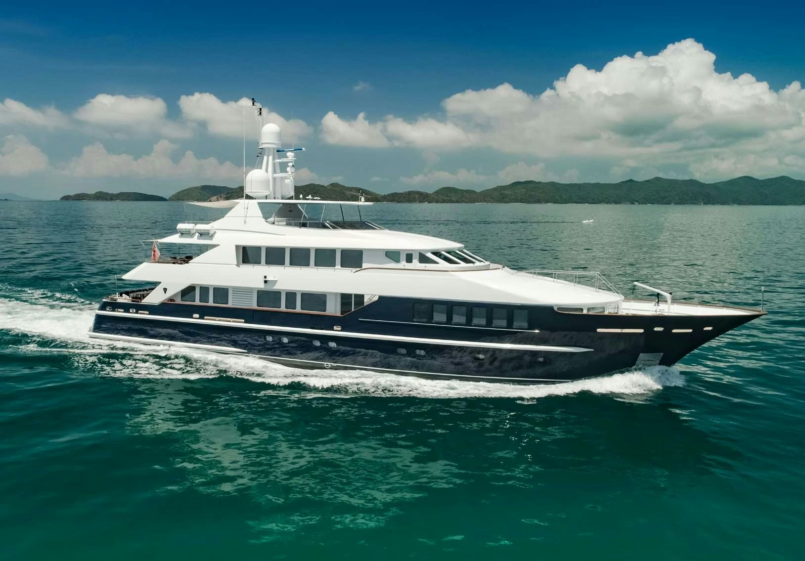 Watch Video for LADY AZUL Yacht for Charter