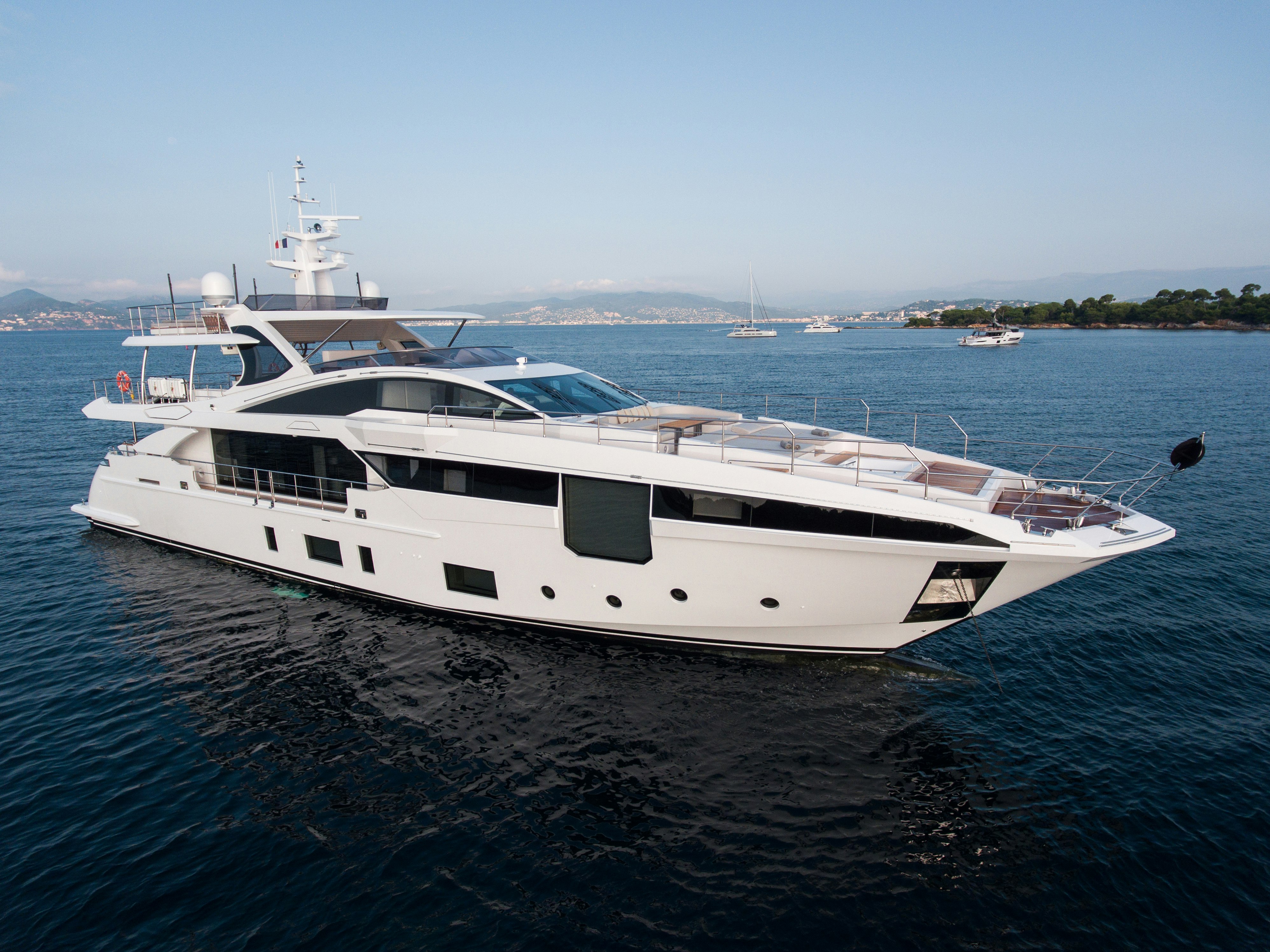 Azimut 86s | Boats for Sale | N&J Azimut 86s | Boats for Sale | N&J