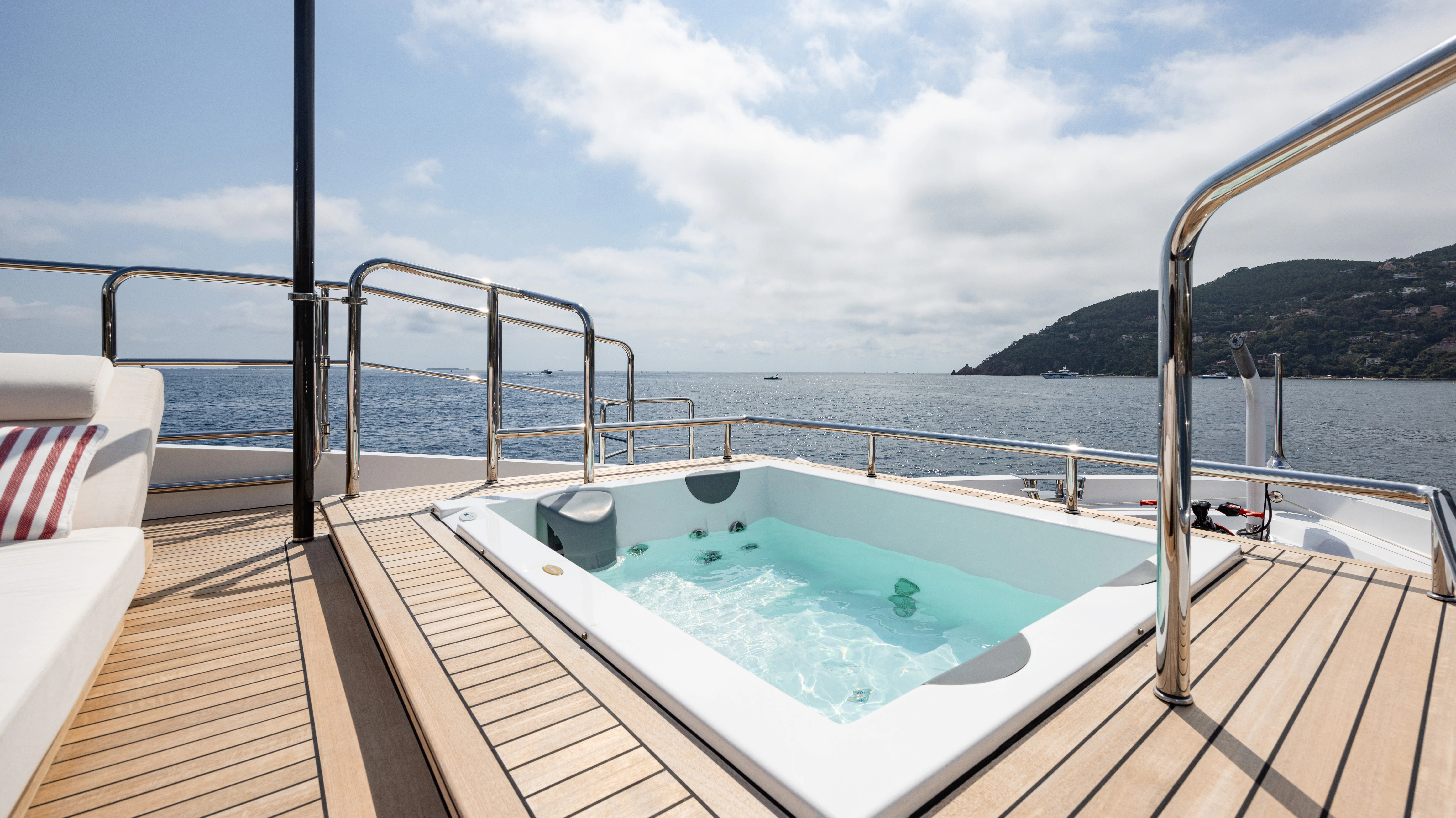 a large pool on a boat aboard TRAMONTO Yacht for Charter