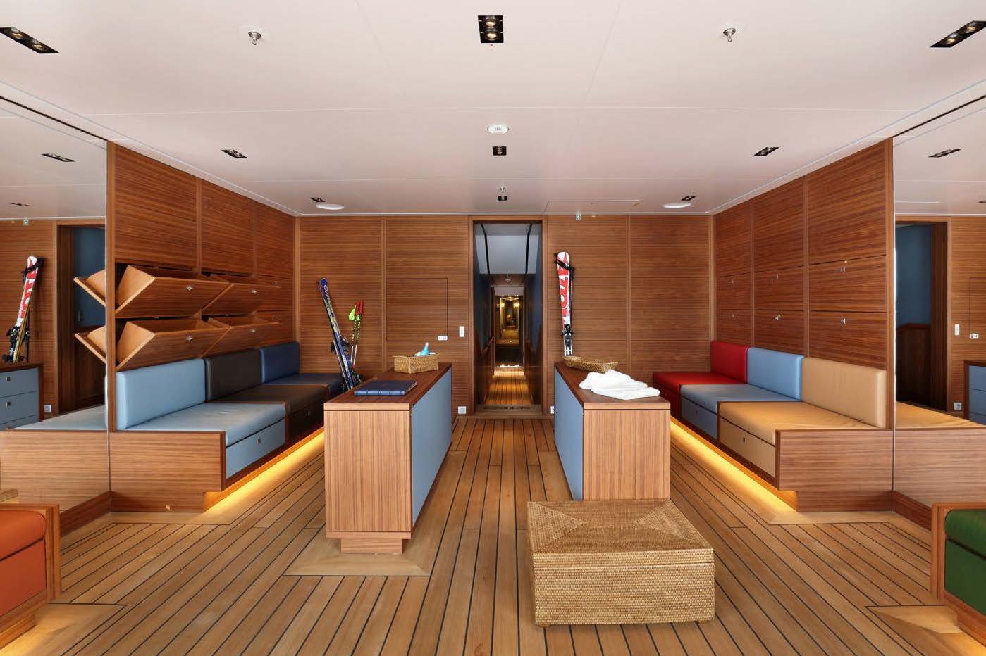 a room with a wood floor and a wood floor aboard PLANET NINE Yacht for Sale