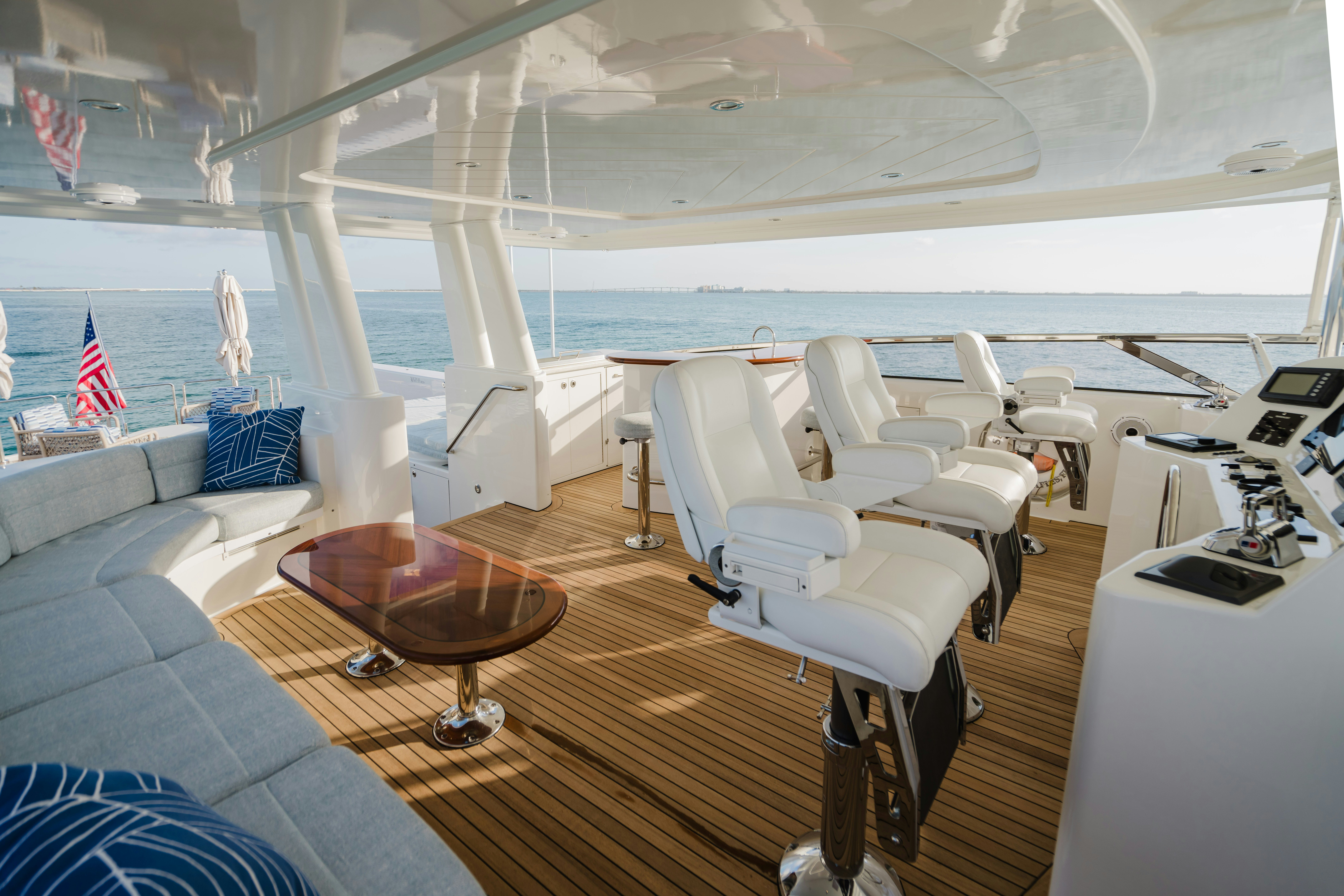 inside of a boat aboard SEAQUINN Yacht for Sale