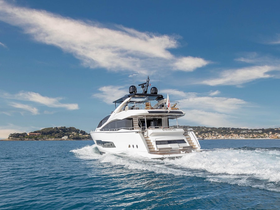 Features for INSOMNIA Private Luxury Yacht For charter
