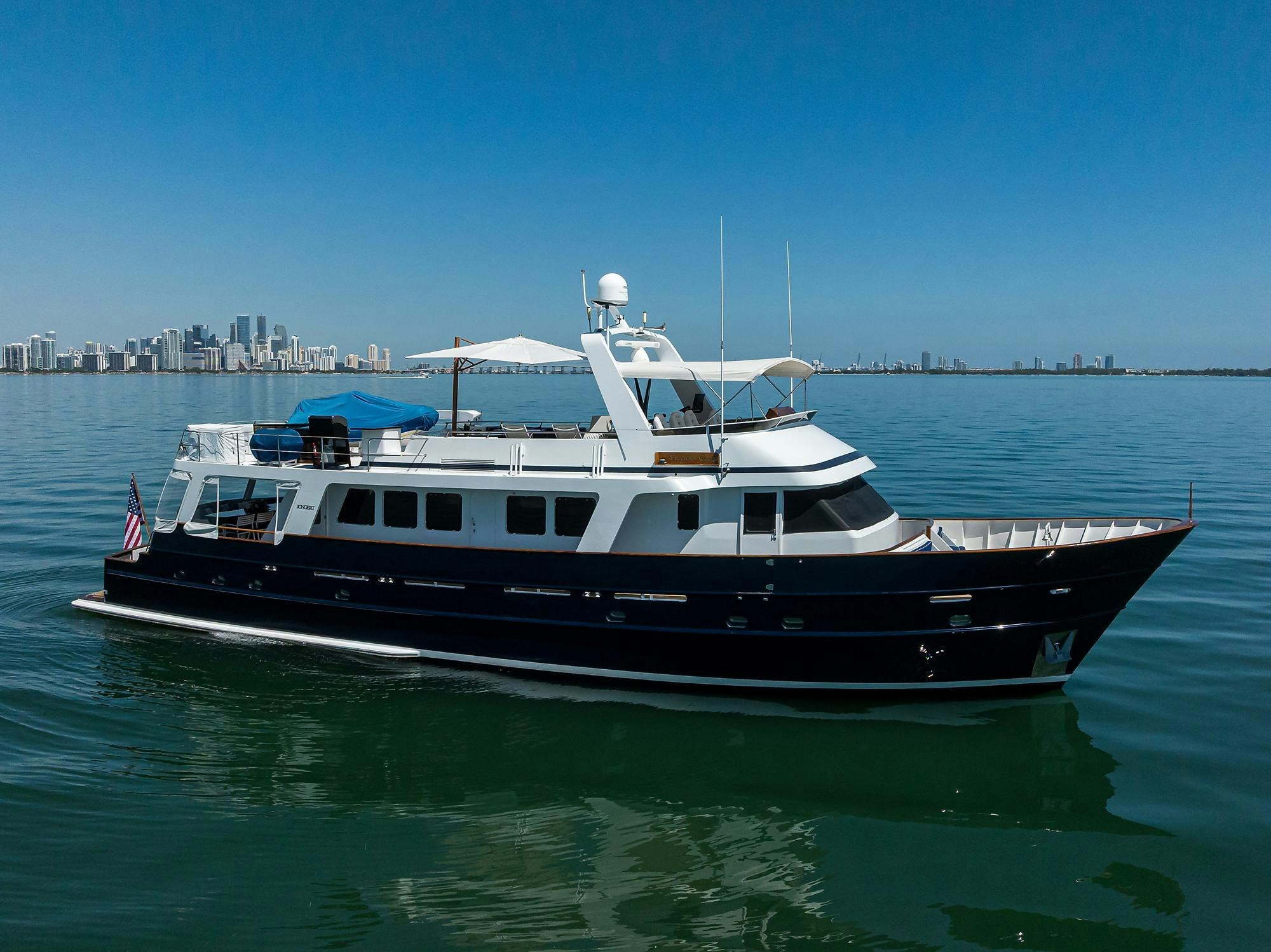 AUSTIN PARKER - 72 FLY Yacht for Sale in Italy | 68' 1
