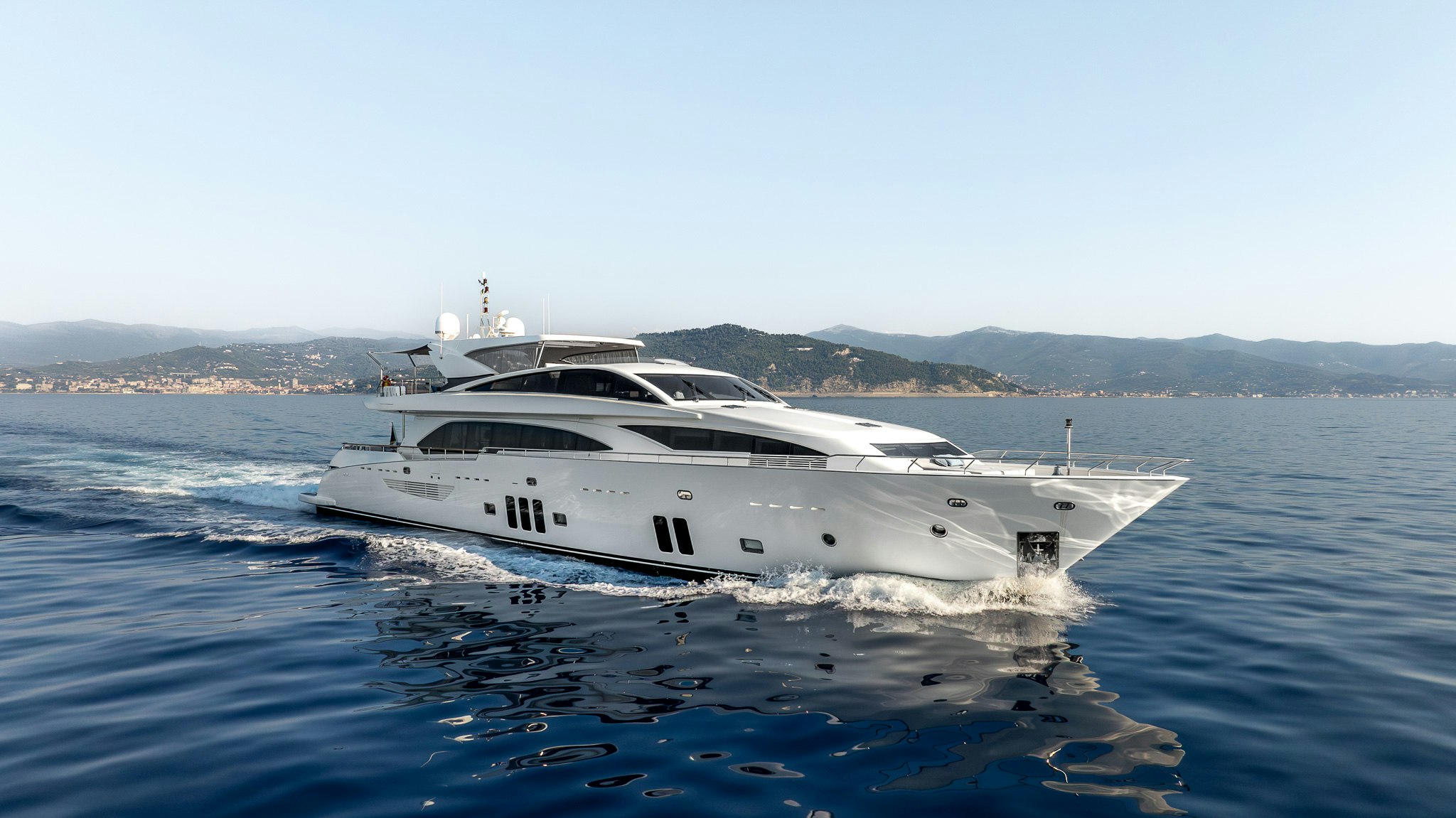 SP92 Yacht for Sale | 91' (27.93m) 2026 SANLORENZO YACHTS | N&J