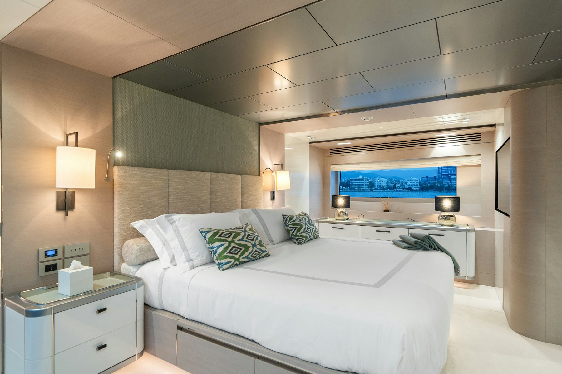 a hotel room with a bed and a tv aboard CAPE COD II Yacht for Sale