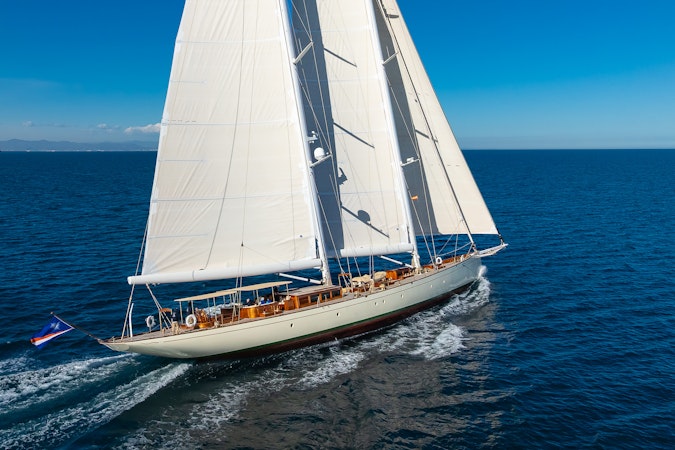 DONA FRANCISCA Yacht