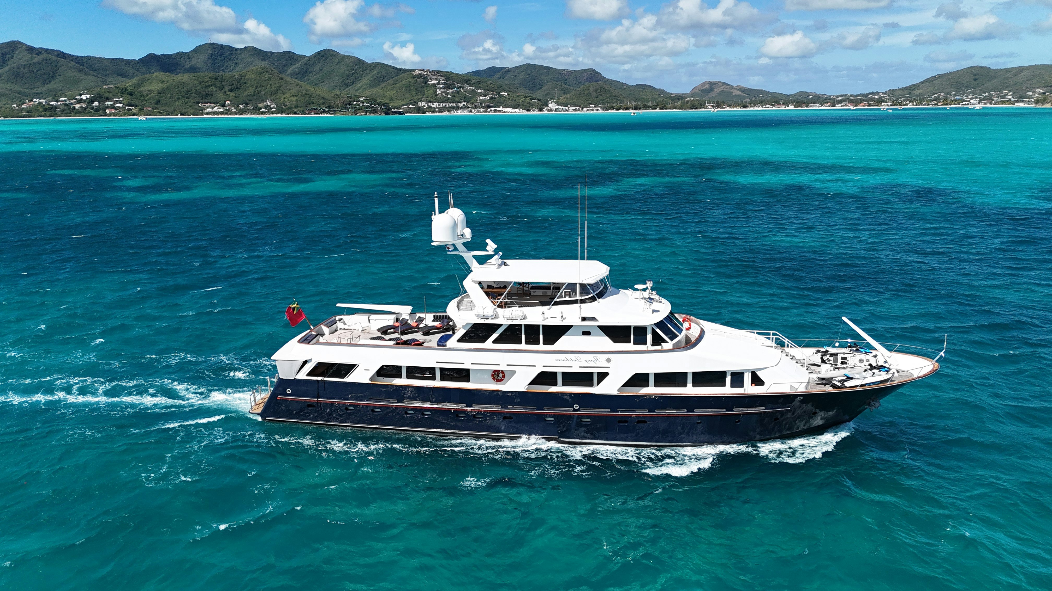 18 REELER Yacht for Sale in Bahamas | 97' 2" (29.57m) 2018 Weaver Boat  Works | N&J