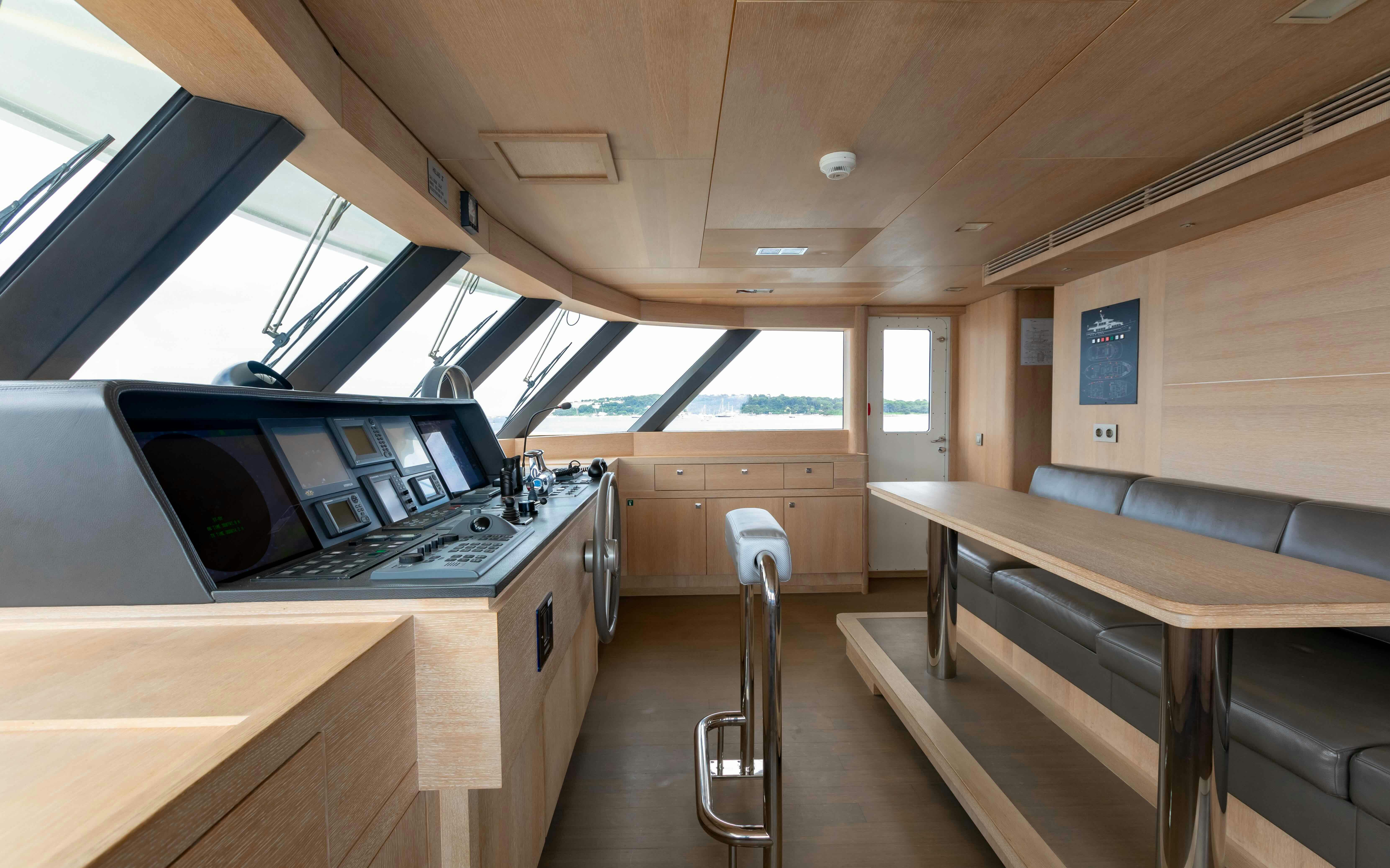 a room with a desk and a computer aboard ROBBIE BOBBY Yacht for Sale
