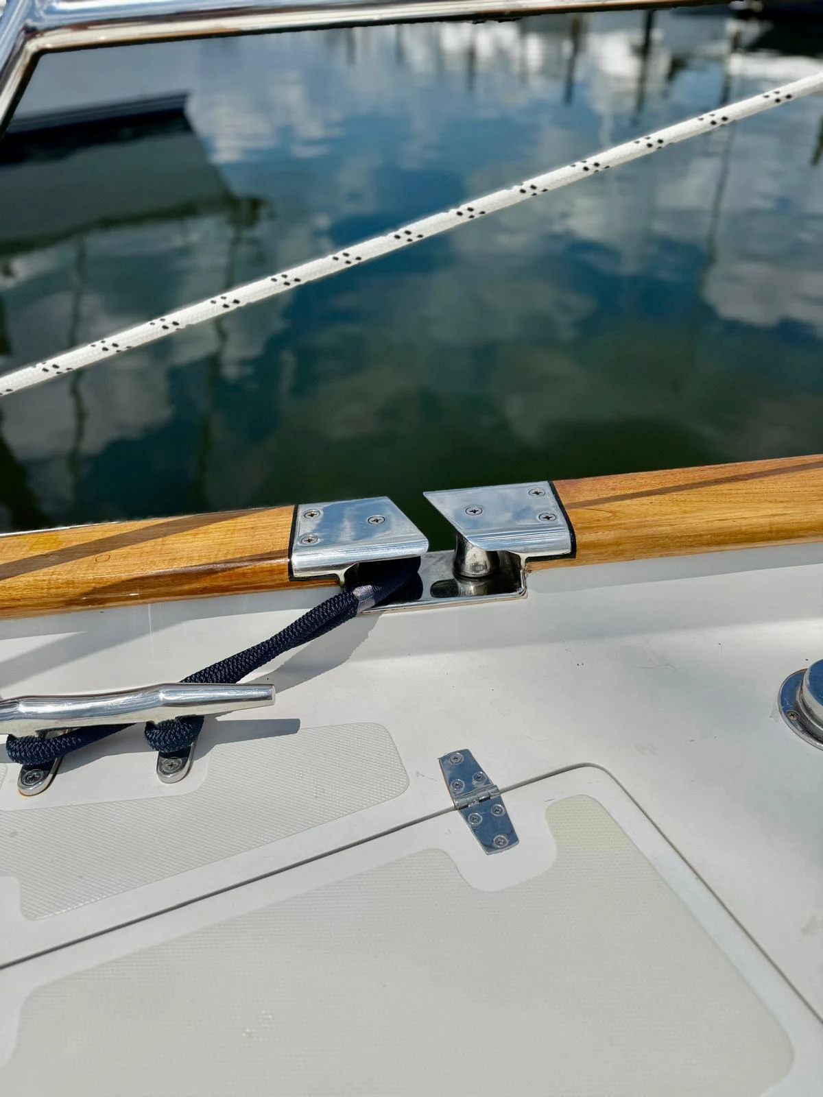 graphical user interface aboard SAUCY FOX Yacht for Sale