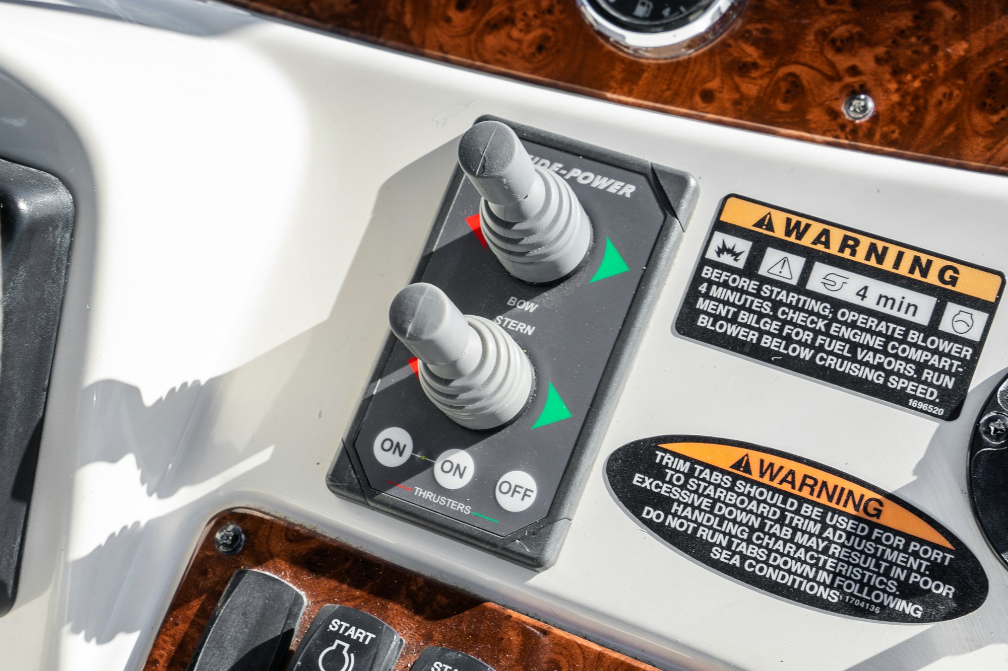 graphical user interface aboard THE SEA IS FOR ME Yacht for Sale