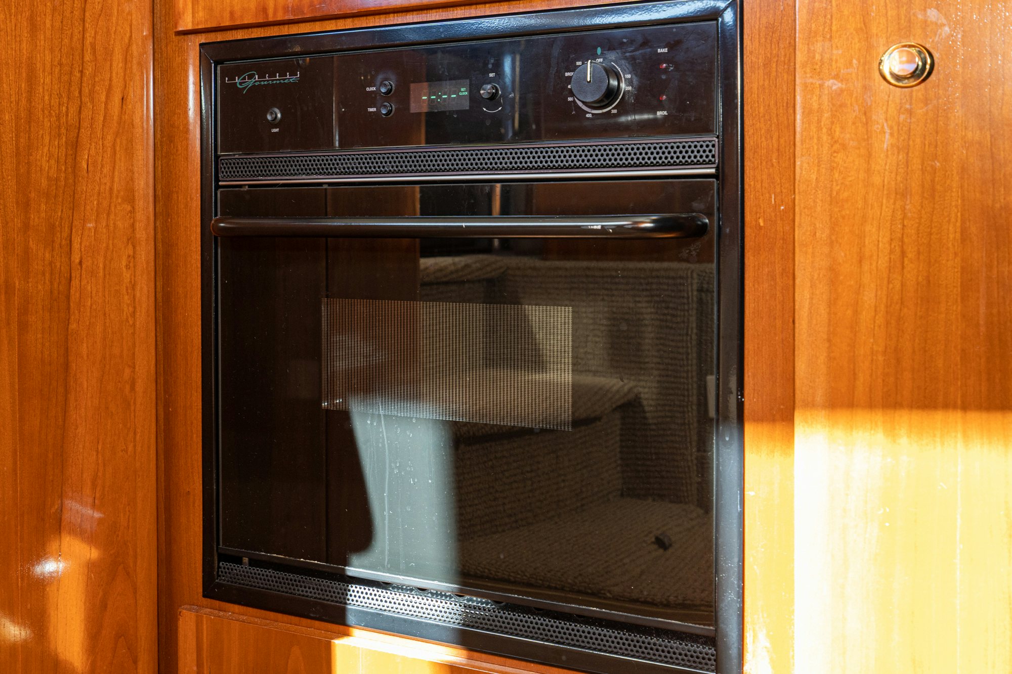 a stove with a vent aboard THE SEA IS FOR ME Yacht for Sale