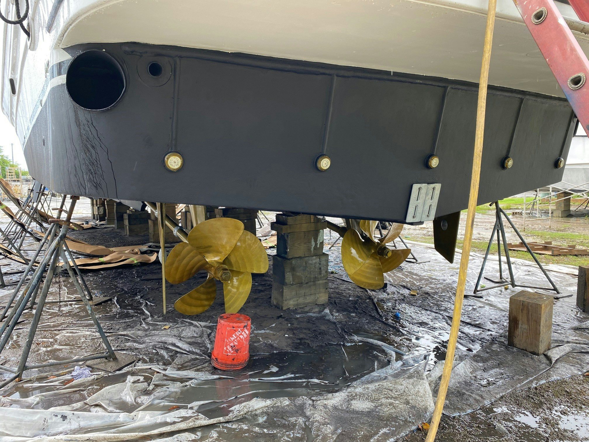 a machine with a pipe aboard SUITE LIFE Yacht for Sale