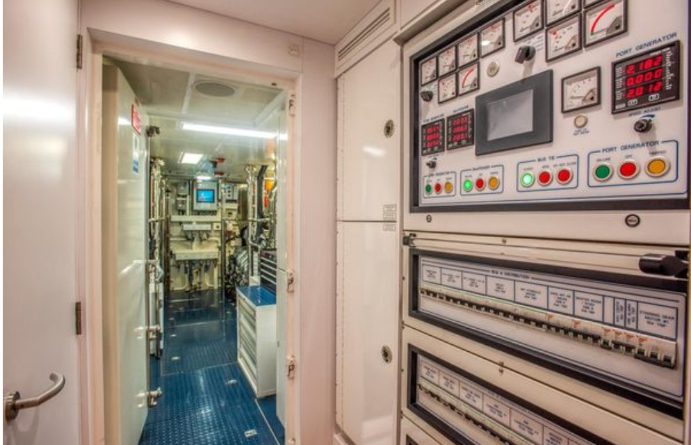 a hallway with a screen and a door with a door and a door aboard HOMECOMING Yacht for Sale
